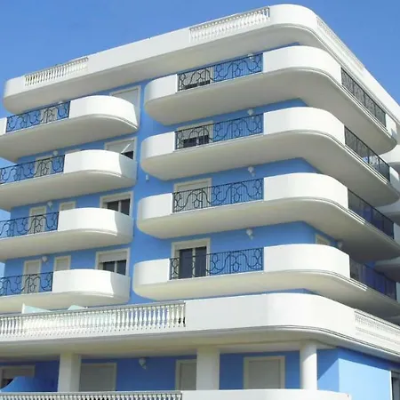 Riccione アパートホテル